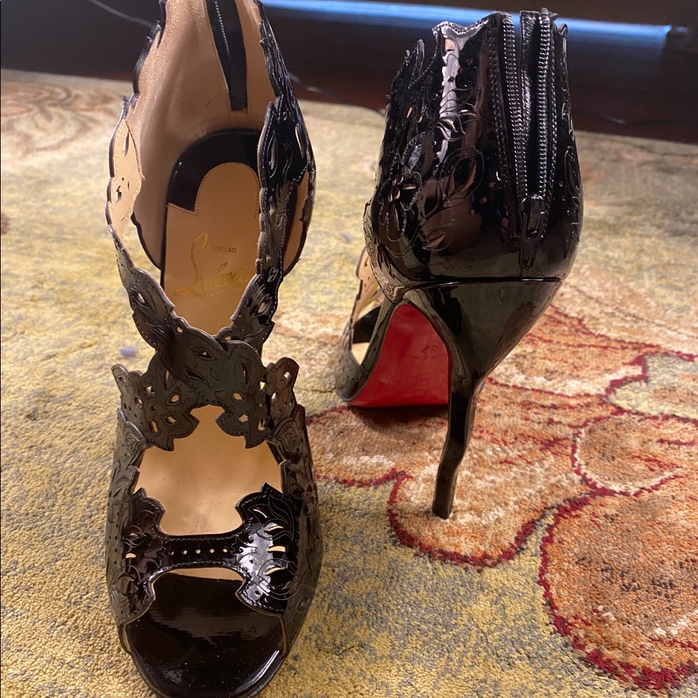 christian louboutin Decoupadiva 120 patent. 😍😍😍